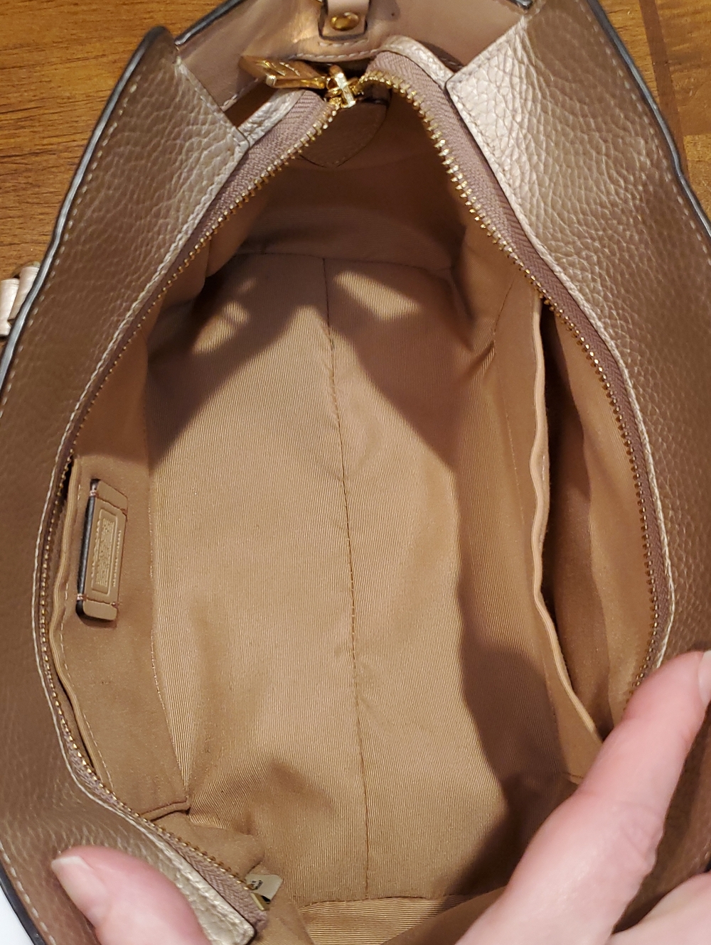 Like NEW Coach Blake Carryall 25 Bag Rose Gold - Picture 11 of 15